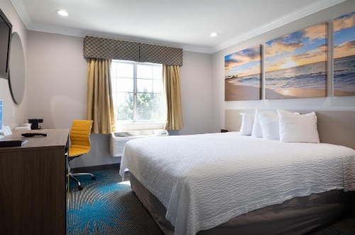 Days Inn by Wyndham Santa Monica image 16