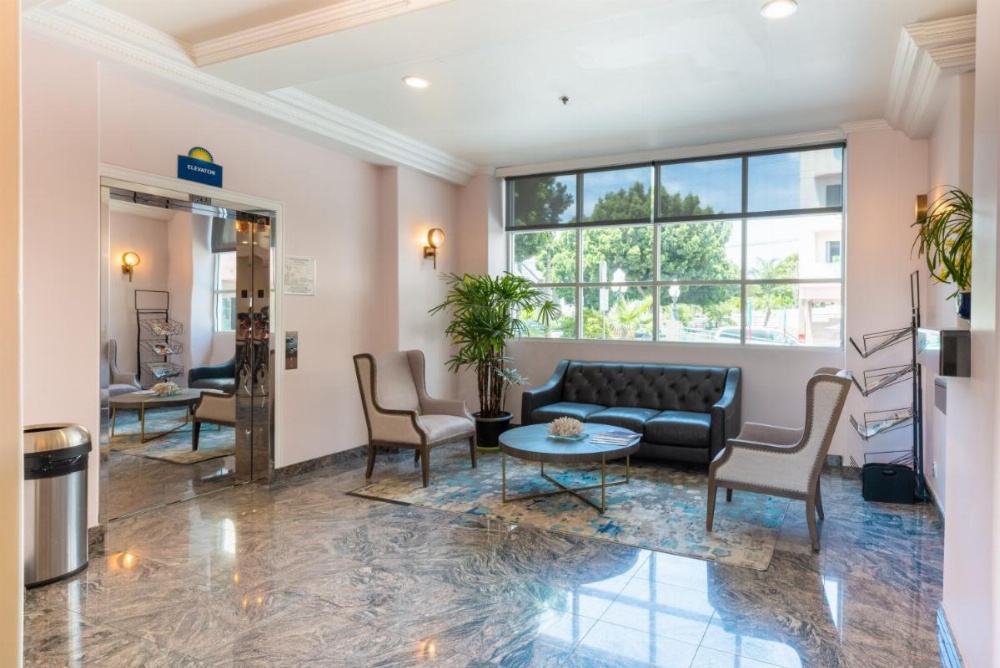 Days Inn by Wyndham Santa Monica Image 48