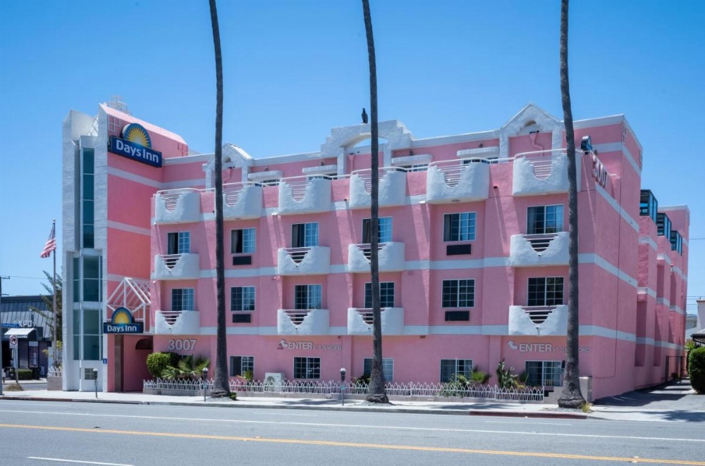 Days Inn by Wyndham Santa Monica Image 6